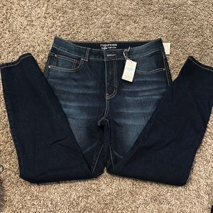 Maurice’s size 12 short jeans. New with tags